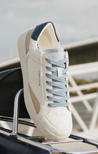 BRIXTON Court Light Sneaker