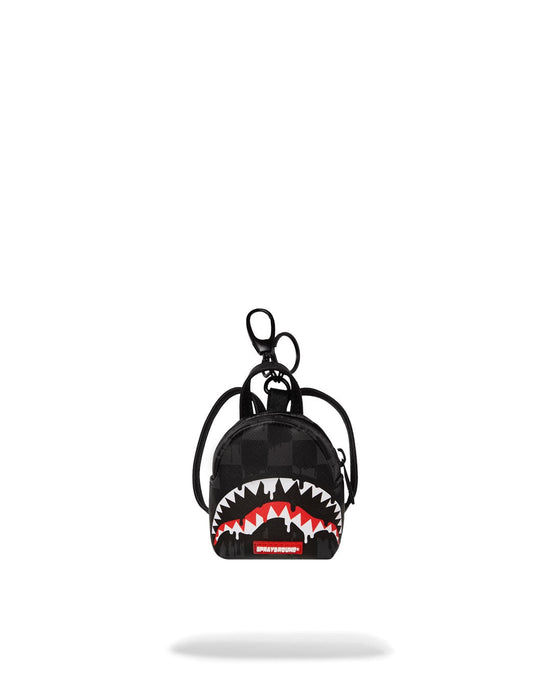 DRIPPING SHARKS IN PARIS
KEYCHAIN 910K7973NSZ