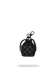 DRIPPING SHARKS IN PARIS
KEYCHAIN 910K7973NSZ