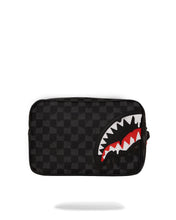 DRIPPING SHARKS IN PARIS
TOILETRY BRICK 910B7968NSZ