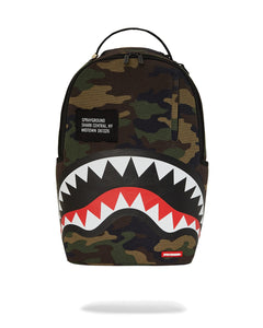 SHARK CENTRAL CAMO DLXS
BACKPACK 910B7163NSZ