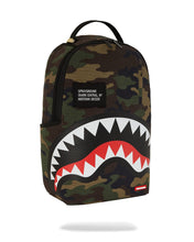 SHARK CENTRAL CAMO DLXS
BACKPACK 910B7163NSZ